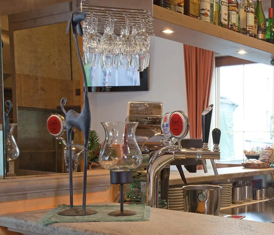 Hotel Krone Livigno 3*,